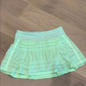 Lululemon Neon Yellow skirt size 4